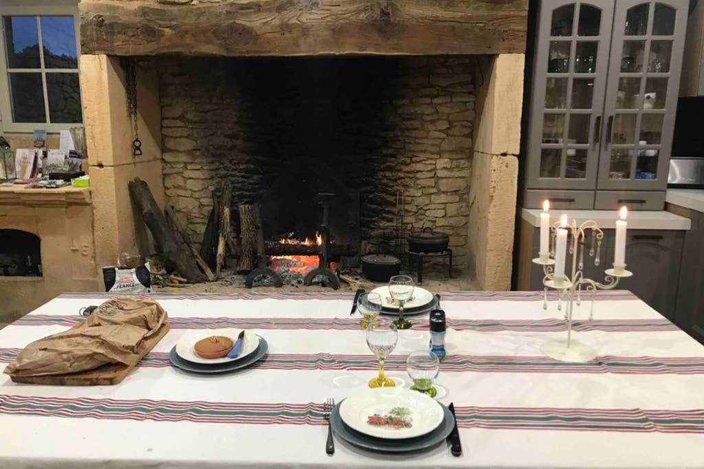 Chez Renou Et Prosperou Maison Typique Du Sarladait Saint-Genies エクステリア 写真