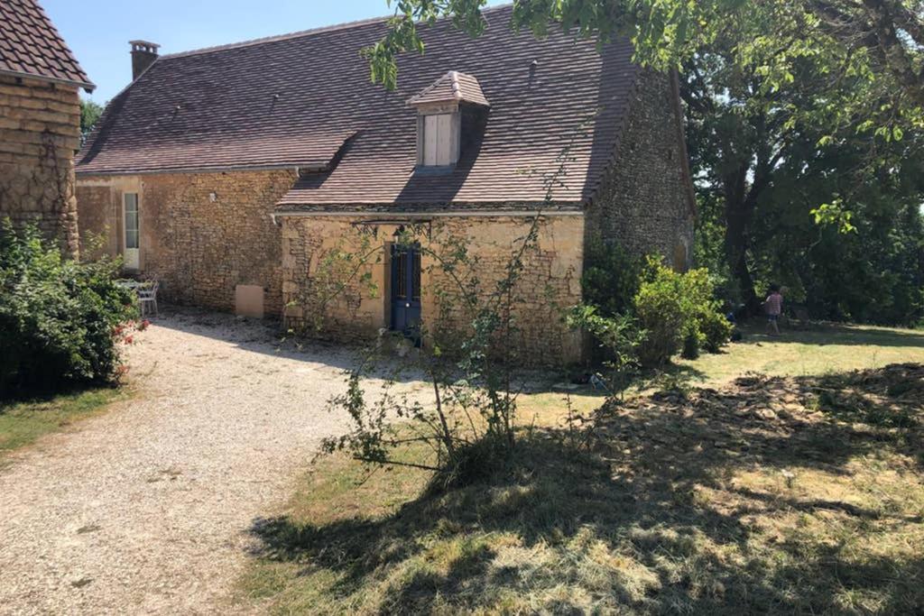 Chez Renou Et Prosperou Maison Typique Du Sarladait Saint-Genies エクステリア 写真