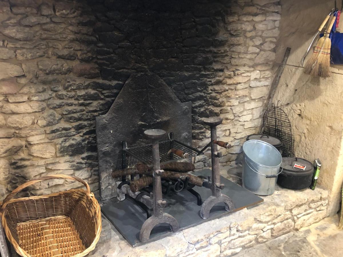 Chez Renou Et Prosperou Maison Typique Du Sarladait Saint-Genies エクステリア 写真