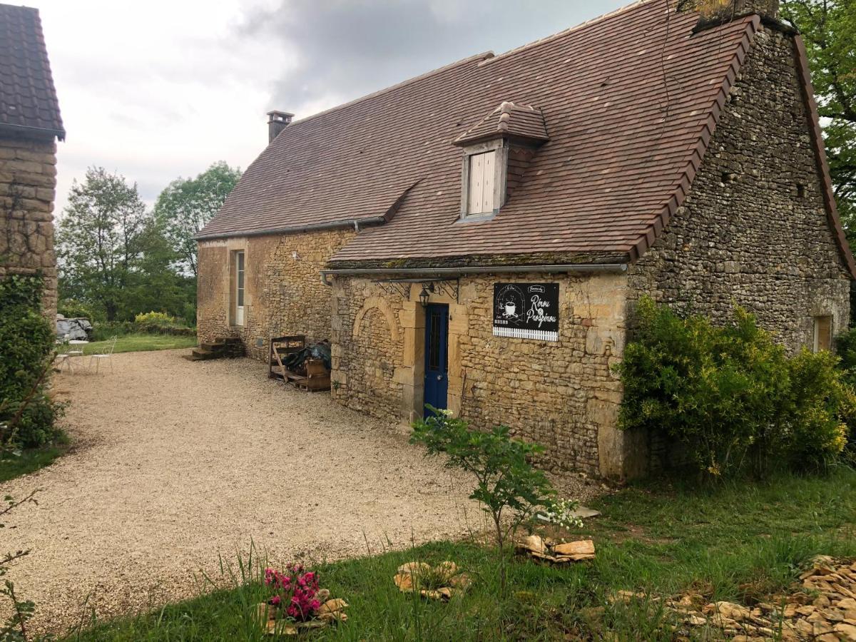 Chez Renou Et Prosperou Maison Typique Du Sarladait Saint-Genies エクステリア 写真