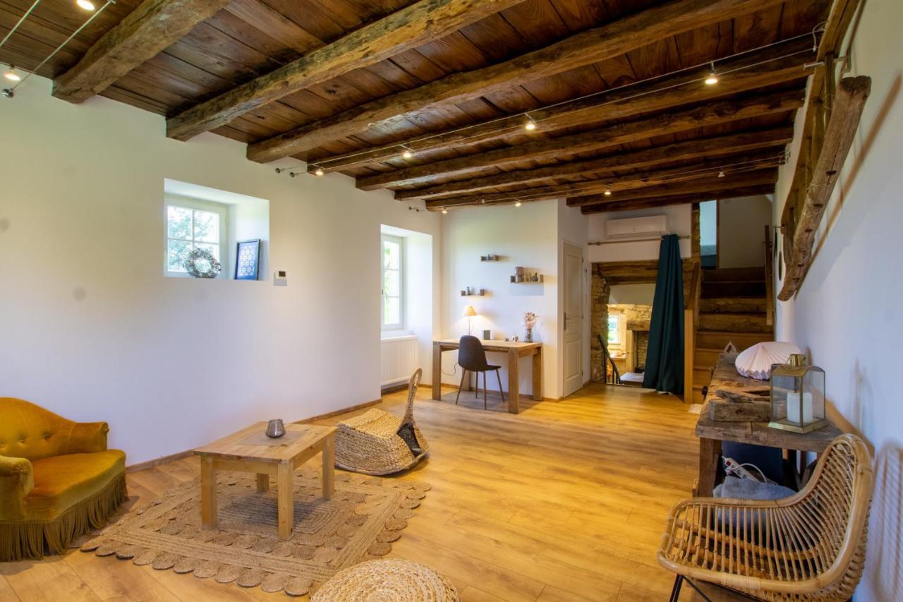 Chez Renou Et Prosperou Maison Typique Du Sarladait Saint-Genies エクステリア 写真