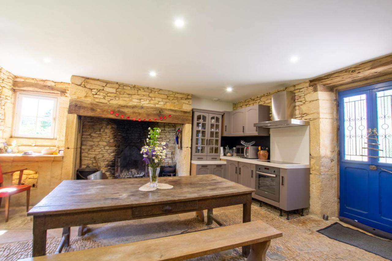 Chez Renou Et Prosperou Maison Typique Du Sarladait Saint-Genies エクステリア 写真