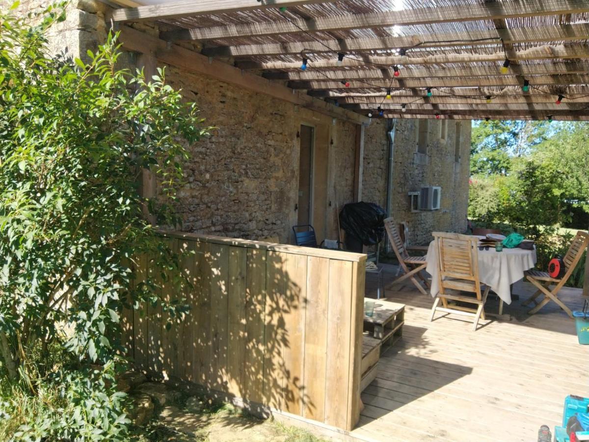 Chez Renou Et Prosperou Maison Typique Du Sarladait Saint-Genies エクステリア 写真